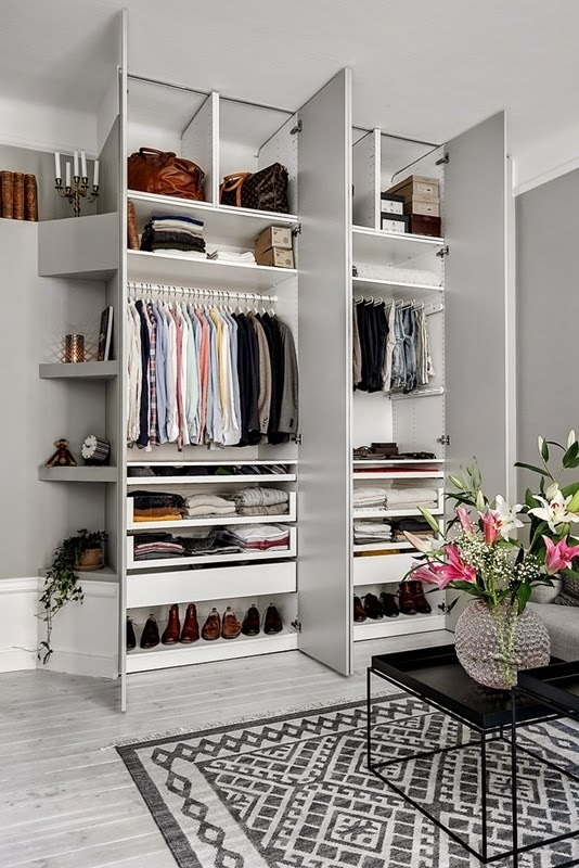Dream Closet: 14 Gorgeous Dressing Rooms to Inspire You - More -   diy Interieur dressing