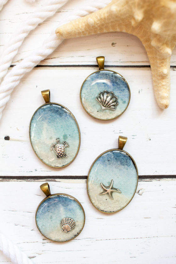 Stunning DIY Resin Jewelry -   diy Jewelry unique