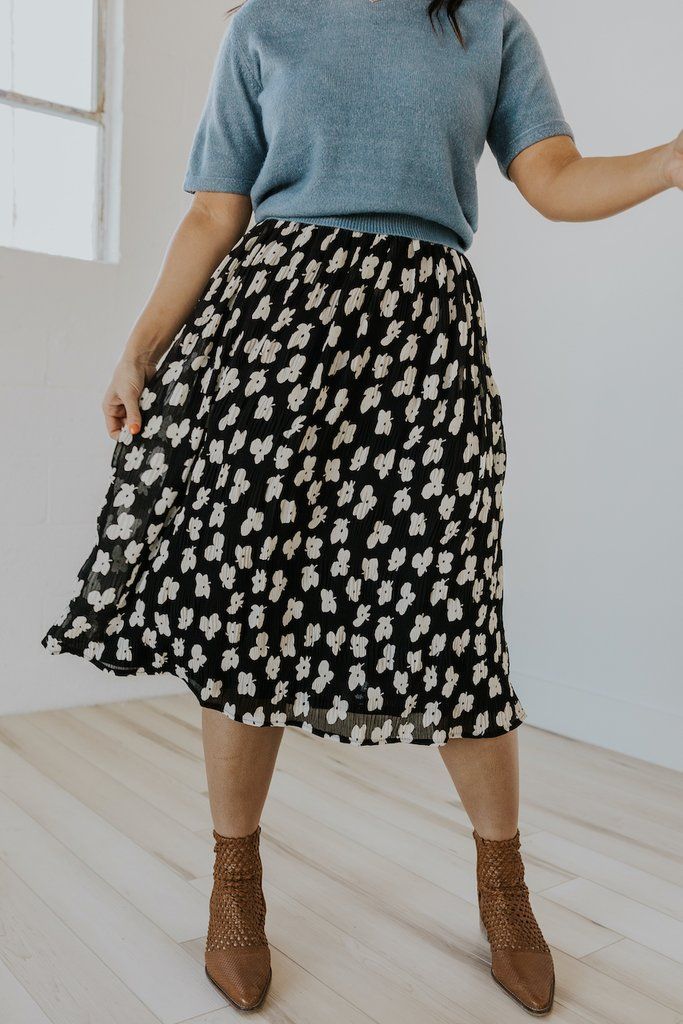 Budapest Floral Skirt -   style 90s plus size