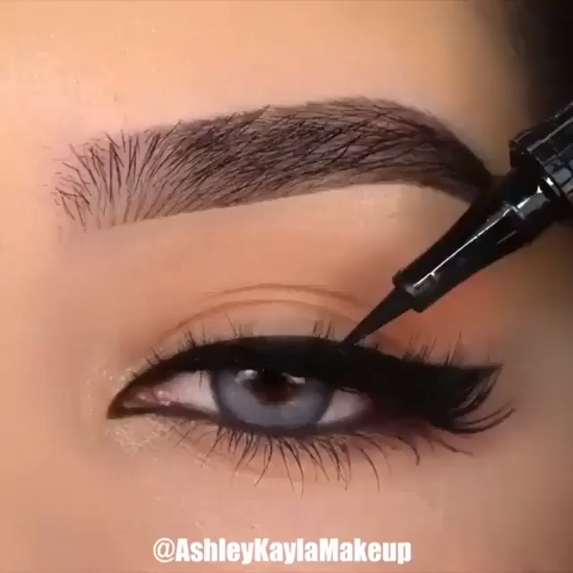 Perfect the shape of your eyeliner into a winged one with this useful tutorial!  -   15 beauty Makeup hacks ideas