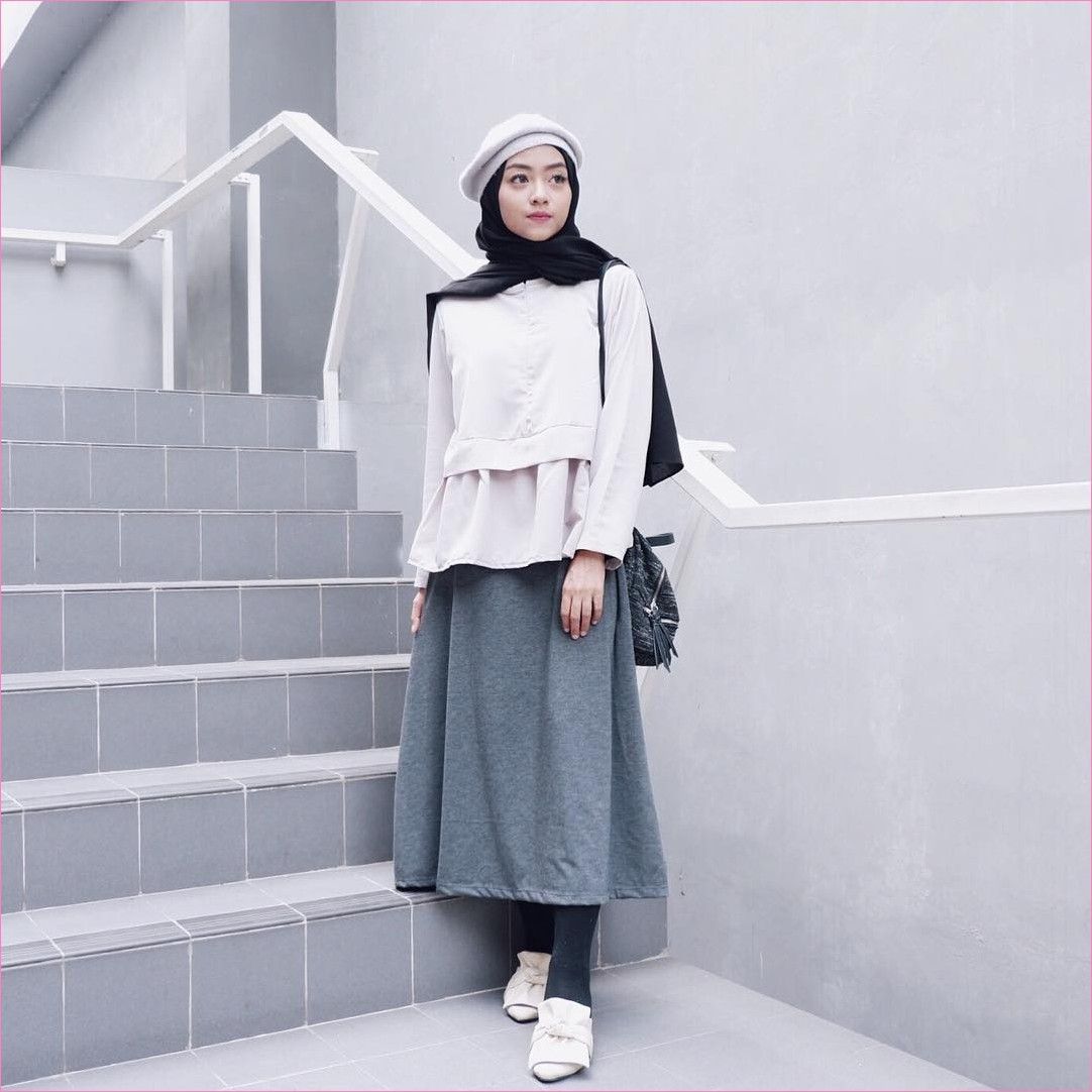 Outfit Baju Top / Blouse Ala Selebgram 2018 -   15 style Hijab topi ideas
