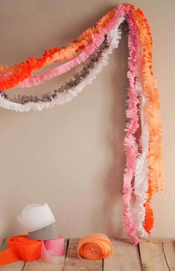 20 Crepe Paper Tutorials - U Create -   17 diy Decoracion papel ideas