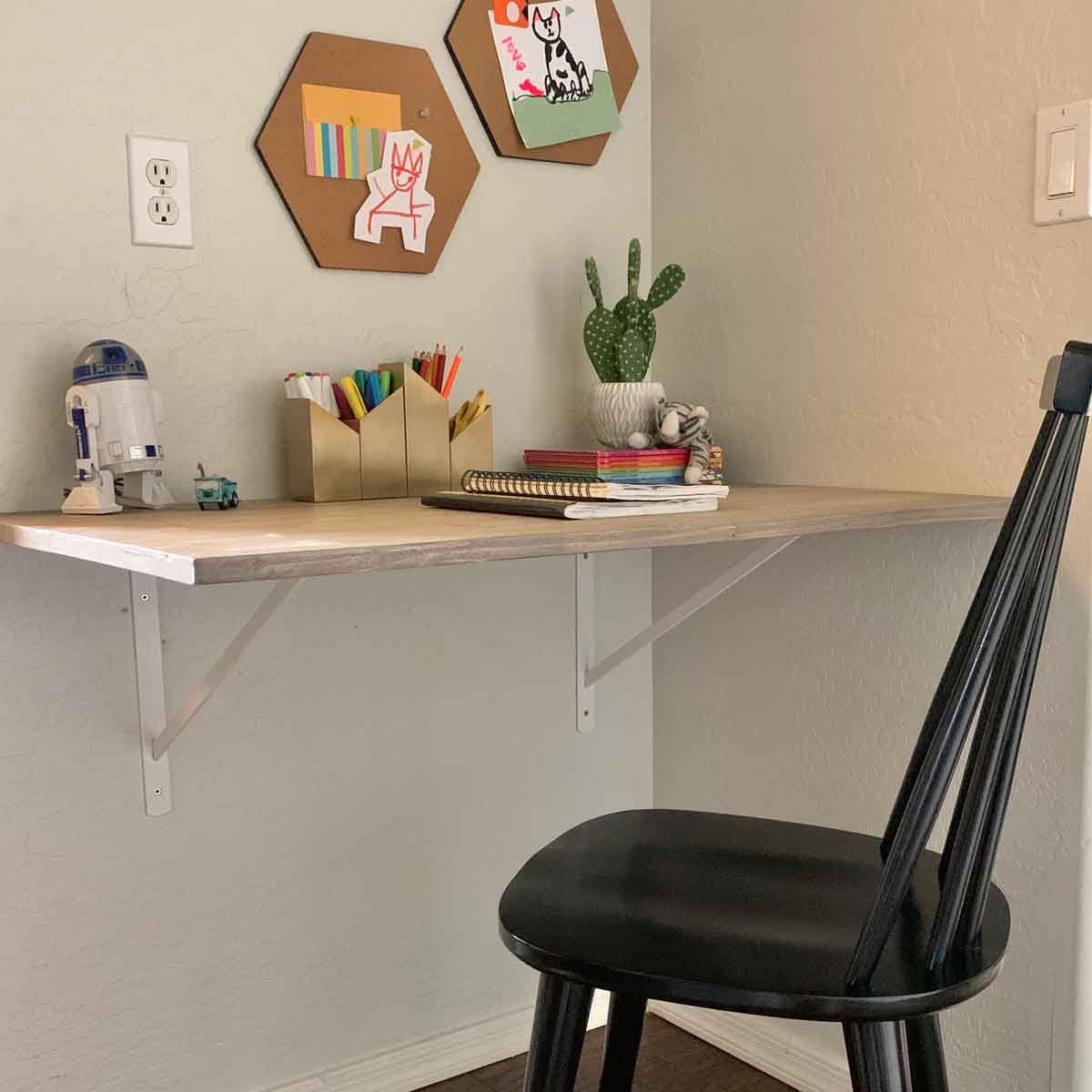 19 diy Desk shelf ideas