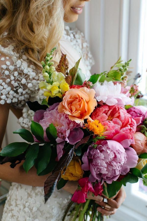 Stunning Spring Wedding Bouquets - mywedding -   20 beauty Flowers bouquet ideas