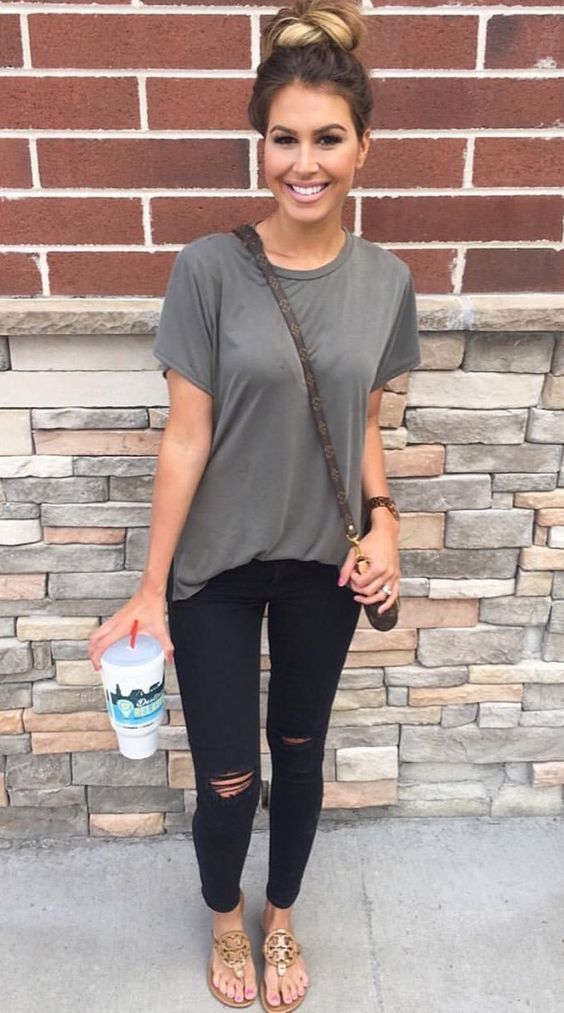 5 Cute & Cozy Outfits For the First Day of Class -   23 style Inspiration college ideas