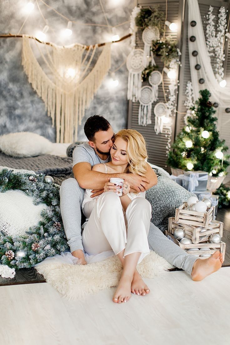 доход для всей семьи -   14 christmas photoshoot couples studio ideas
