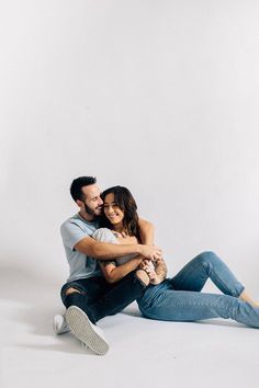 14 christmas photoshoot couples studio ideas