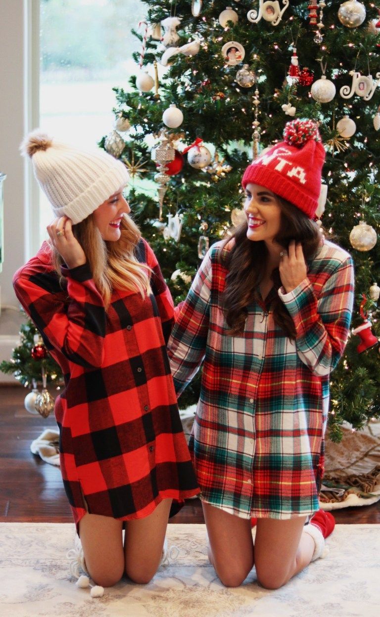 Merry Little Plaid Christmas | It's All Chic to Me | Houston Fashion Blogger | Style Blog -   17 christmas photoshoot woman ideas