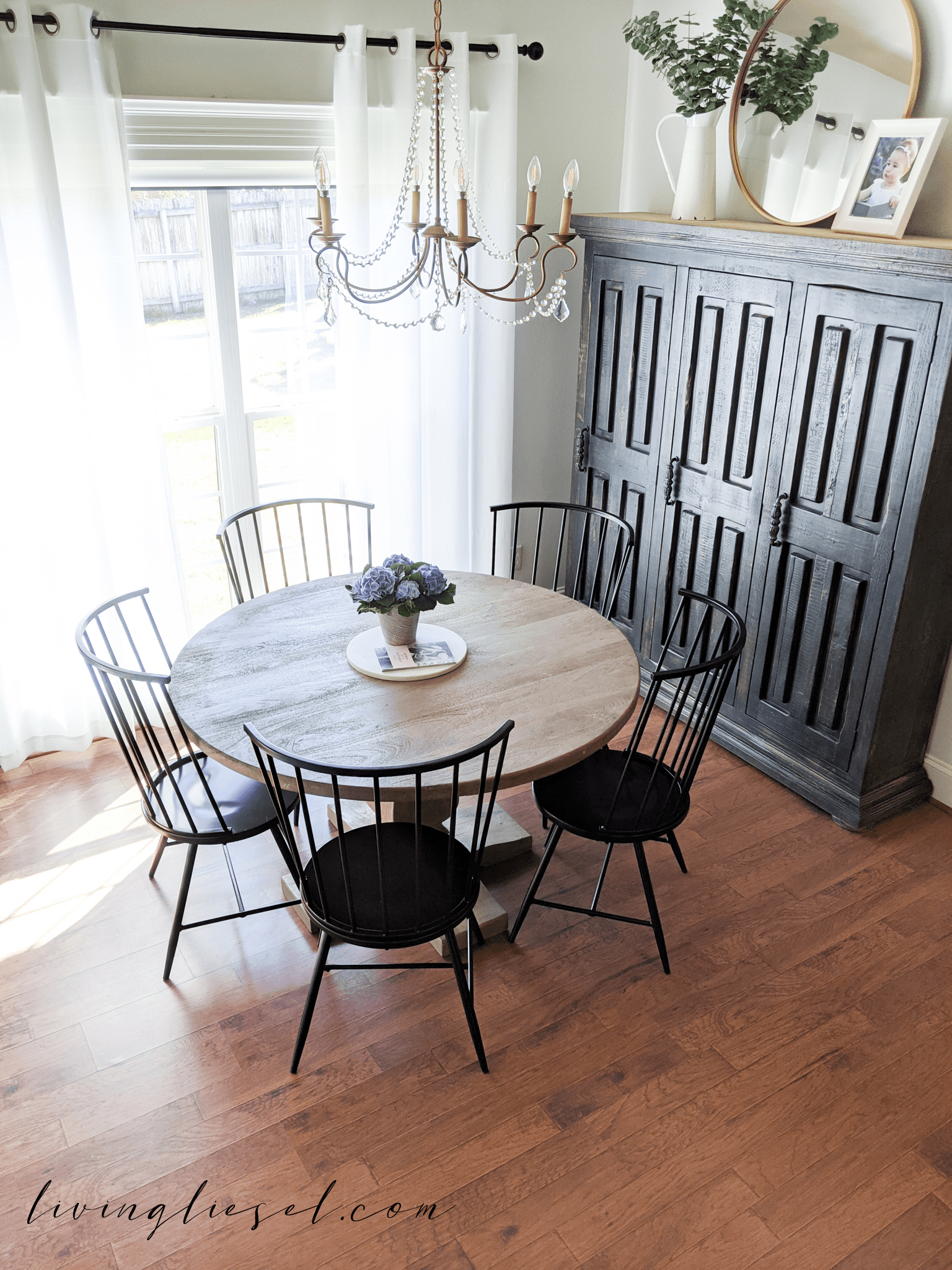 French Country Farmhouse Dining Room -   19 farmhouse decorations for kitchen table ideas