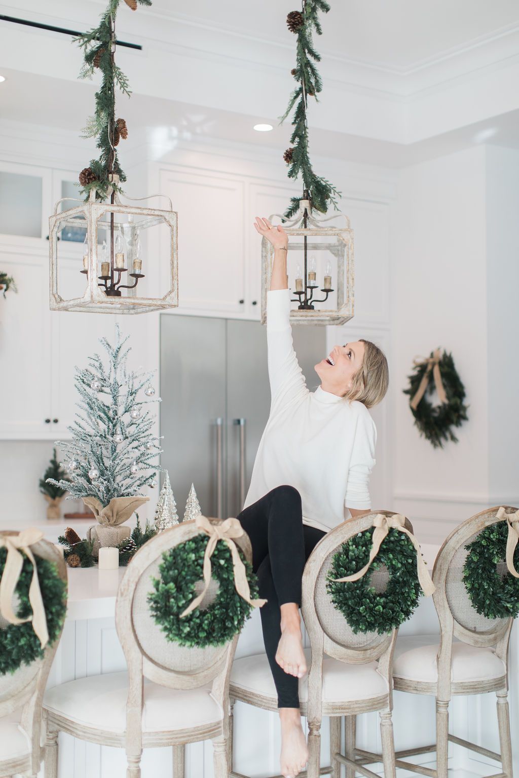 Christmas Kitchen with Wreaths! | Ali Manno (Fedotowsky) -   20 christmas decorations ideas
