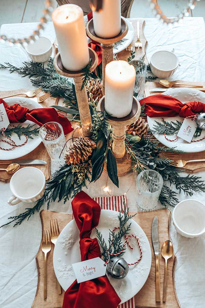 Easy Christmas Table Setting with Red – Hallstrom Home -   20 christmas decorations ideas