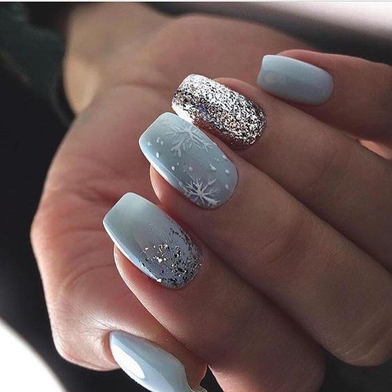 50+ Gorgeous Winter Nails & Nail Art Designs That You'll Love -   16 christmas nails acrylic short simple ideas