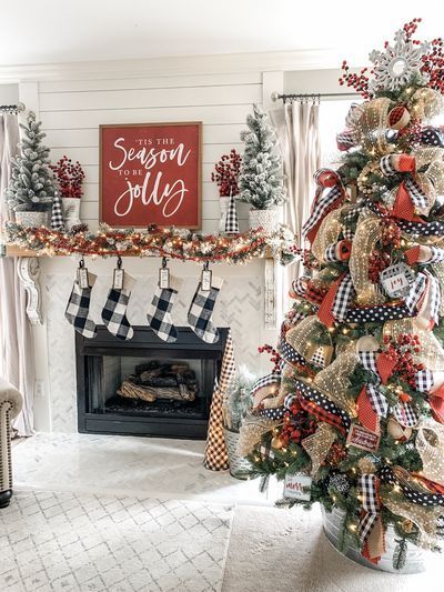 Christmas mantel decor using buffalo check! -   17 christmas tree decorations ideas