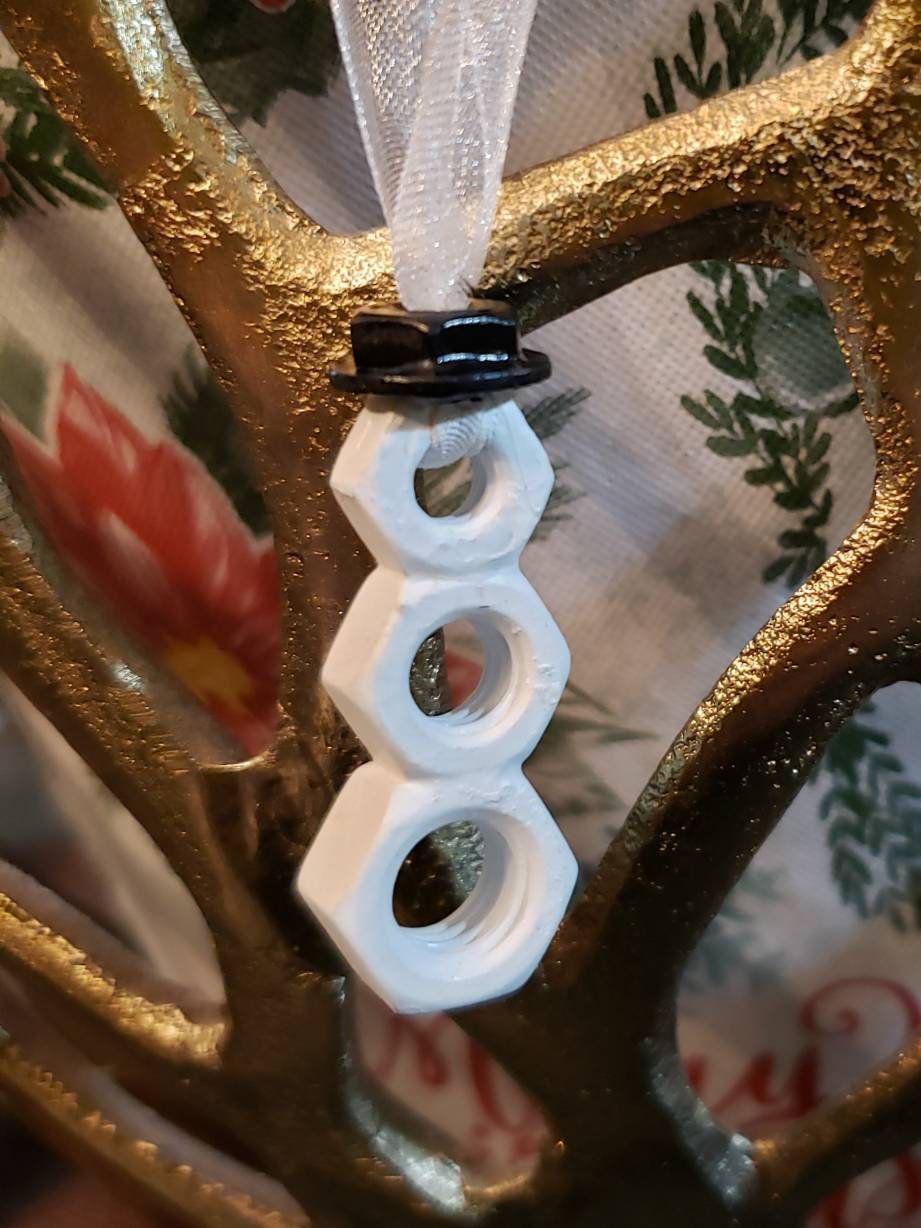 Small snowman ornament -   18 christmas crafts diy ideas