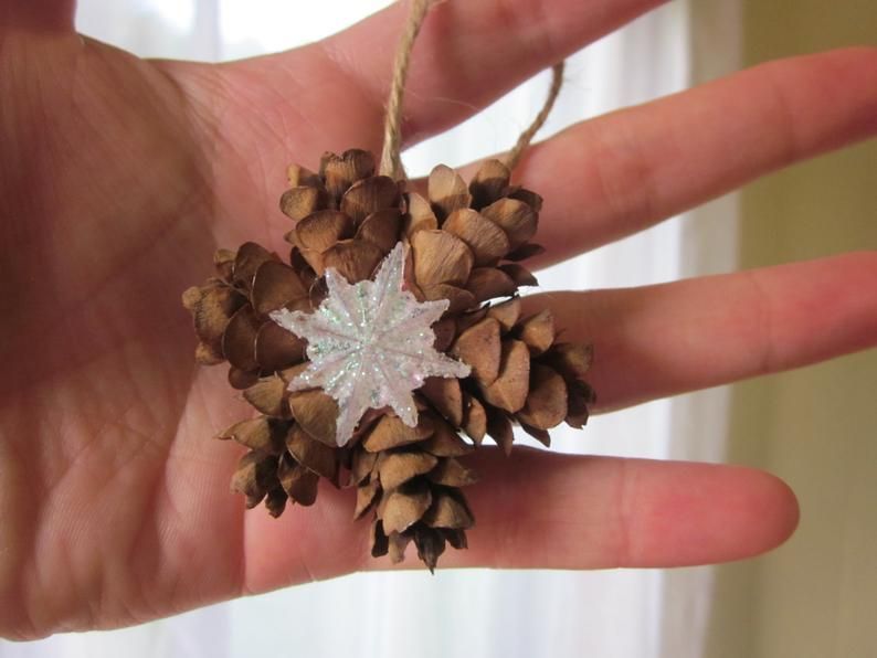 Mini Pine Cone Wreath Ornaments, Gift Topper, Christmas Tree Hanging, Snowflake Decoration, Holiday Ornament, Natural Decor, Rustic Cones -   18 rustic tree topper pine cones ideas