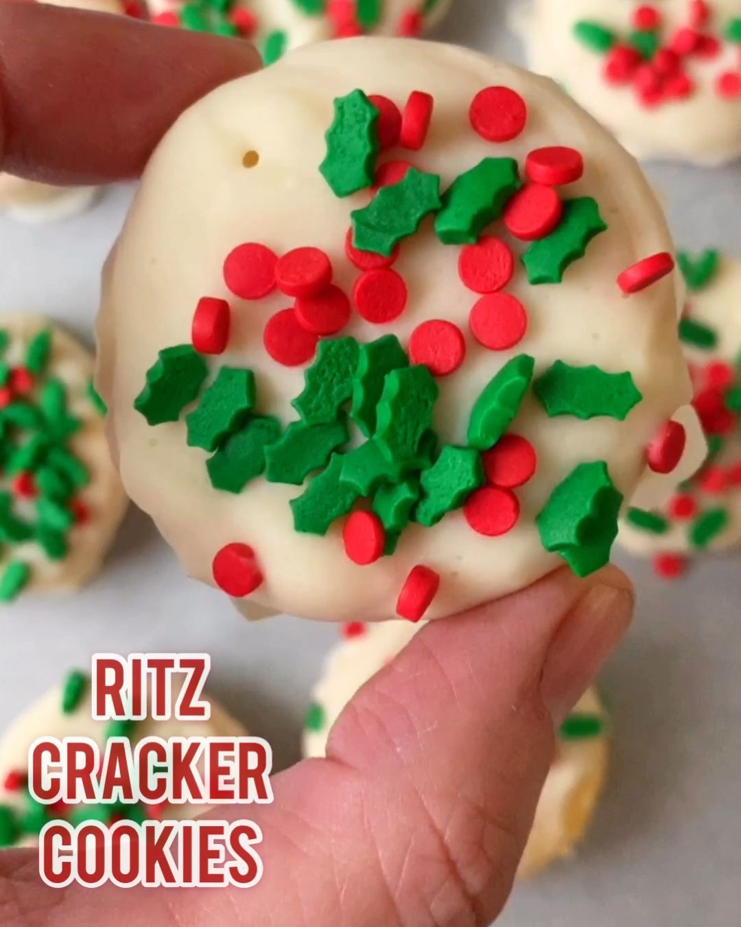 Ritz cracker cookies with frosting centers -   19 christmas cookies recipes easy no bake ideas