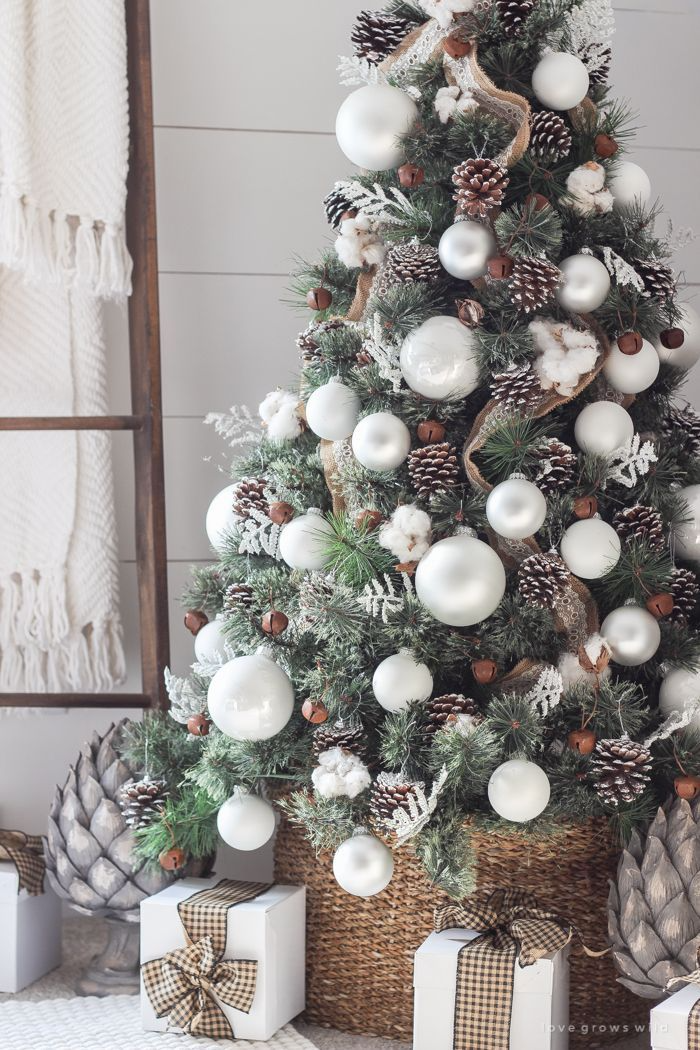 50 Best Christmas Tree Decorations to Fa-La-La-La in Love With This Year -   19 farmhouse christmas tree decorations diy ideas