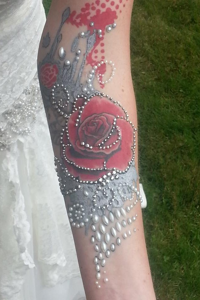 Cool way to dress up a tattoo for a wedding!